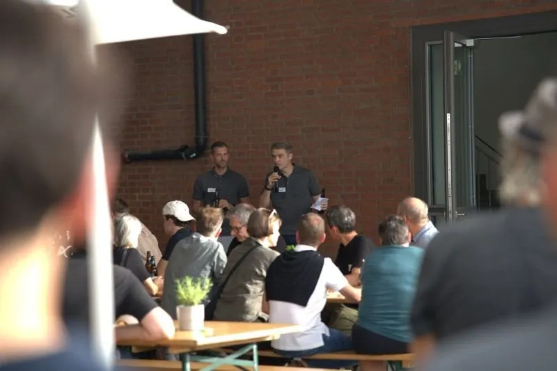 Gäste am PlotJet-Sommerfest in Winterthur